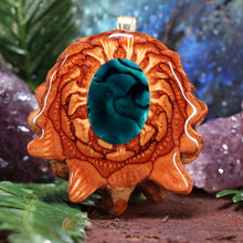 Load image into Gallery viewer, Green Paua Shell
