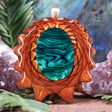 Load image into Gallery viewer, Green Paua Shell