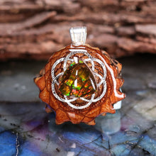 Load image into Gallery viewer, Mini Ammolite with Seed of Life