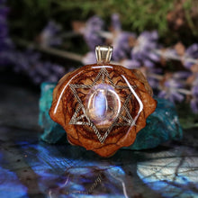 Load image into Gallery viewer, Mini Moonstone with Merkaba
