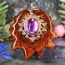Load image into Gallery viewer, Amethyst with Sri Yantra