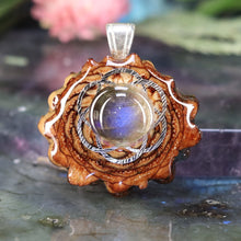 Load image into Gallery viewer, Mini Labradorite with Seed of Life