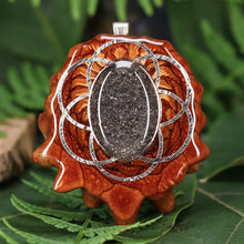 Load image into Gallery viewer, Iolite Sunstone with Seed of Life