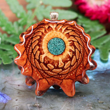 Load image into Gallery viewer, Crushed Malachite (Glows)