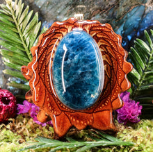Load image into Gallery viewer, Blue Apatite