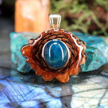 Load image into Gallery viewer, Mini Blue Apatite