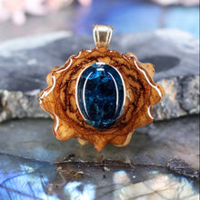 Load image into Gallery viewer, Mini Blue Apatite