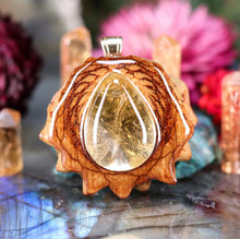 Load image into Gallery viewer, Mini Citrine