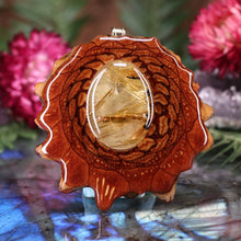 Load image into Gallery viewer, Glowing Rutilated Quartz