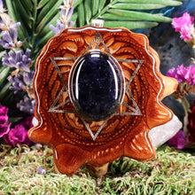 Load image into Gallery viewer, Iolite Sunstone with Merkaba
