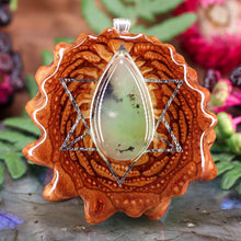 Load image into Gallery viewer, Dendritic Chrysoprase with Merkaba
