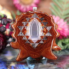 Load image into Gallery viewer, Rose Quartz with Sri Yantra
