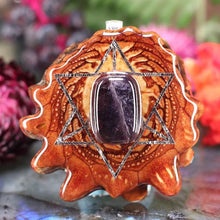 Load image into Gallery viewer, Iolite Sunstone with Merkaba
