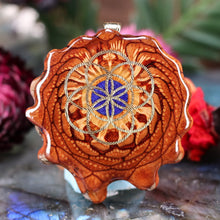 Load image into Gallery viewer, Crushed Lapis (Glows) with Seed of Life
