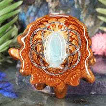 Load image into Gallery viewer, Aquamarine with Seed of Life

