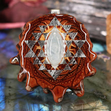 Load image into Gallery viewer, Aquamarine with Sri Yantra
