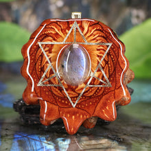 Load image into Gallery viewer, Labradorite with Merkaba

