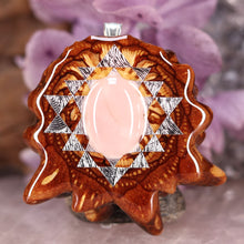 Load image into Gallery viewer, Rose Quartz with Sri Yantra
