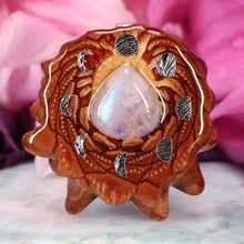 Load image into Gallery viewer, Moonstone with Moon Cycle
