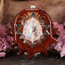 Load image into Gallery viewer, Moonstone with Sri Yantra
