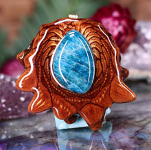 Load image into Gallery viewer, Blue Apatite
