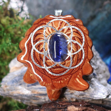 Load image into Gallery viewer, Blue Kyanite with Seed of Life
